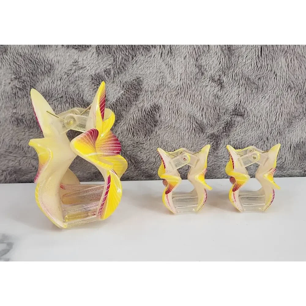 3 pc Hawaiian Flower Claw Clips Hair Accessories - Yellow and Maroon